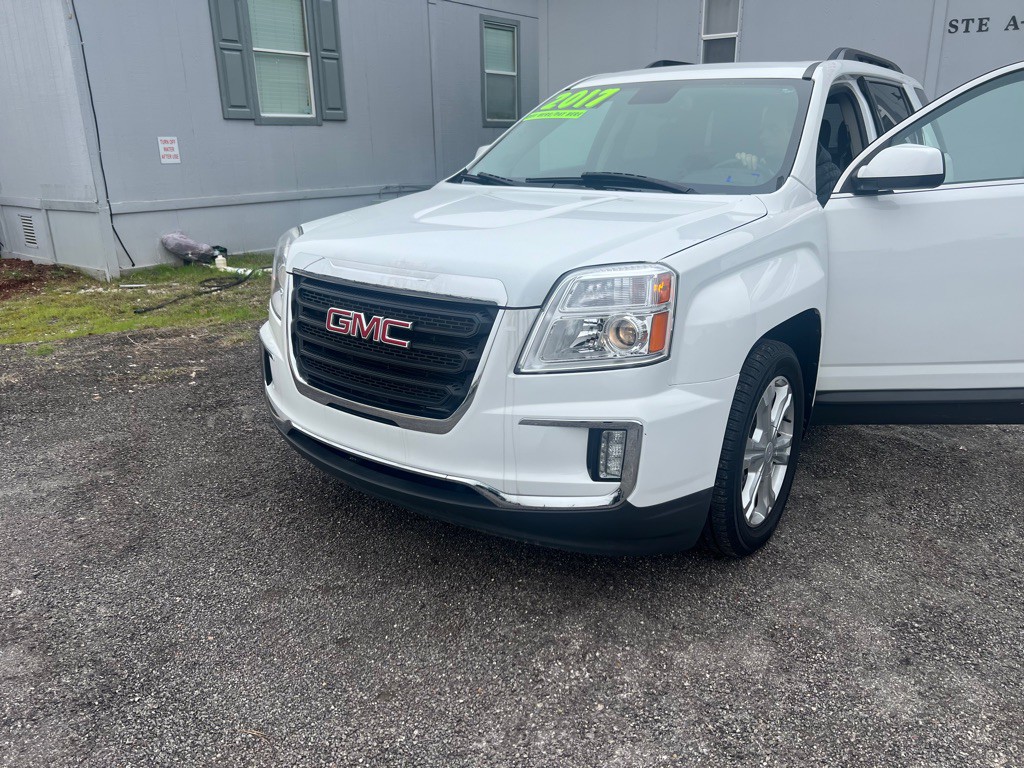 2017 GMC Terrain Image 3