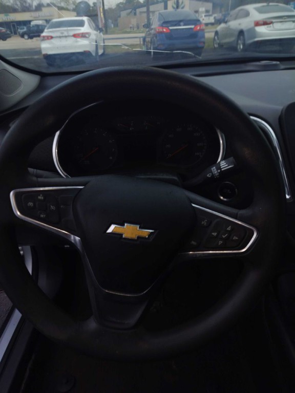 2018 Chevrolet Malibu Image 9