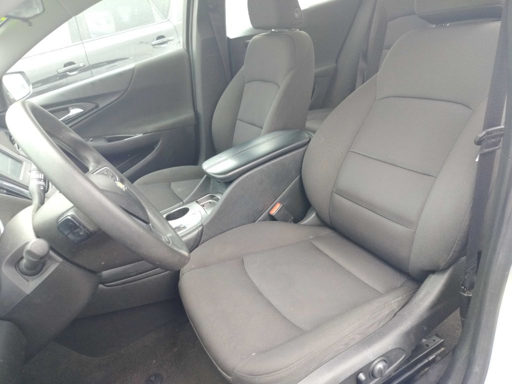 2018 Chevrolet Malibu Image 5