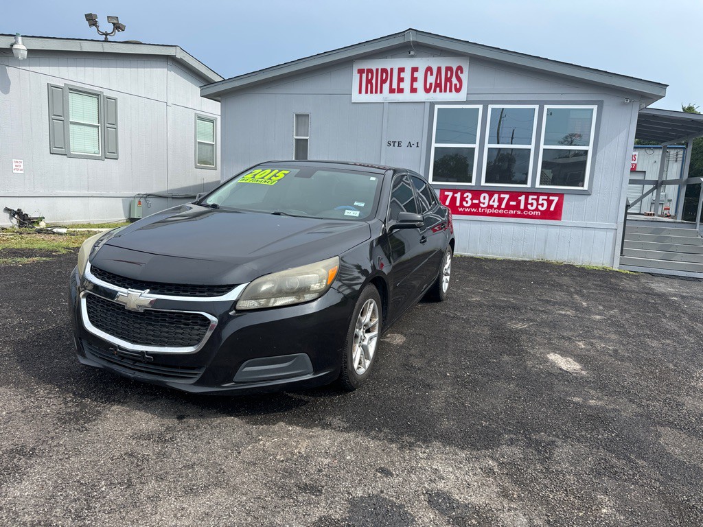 2015 Chevrolet Malibu Image 2