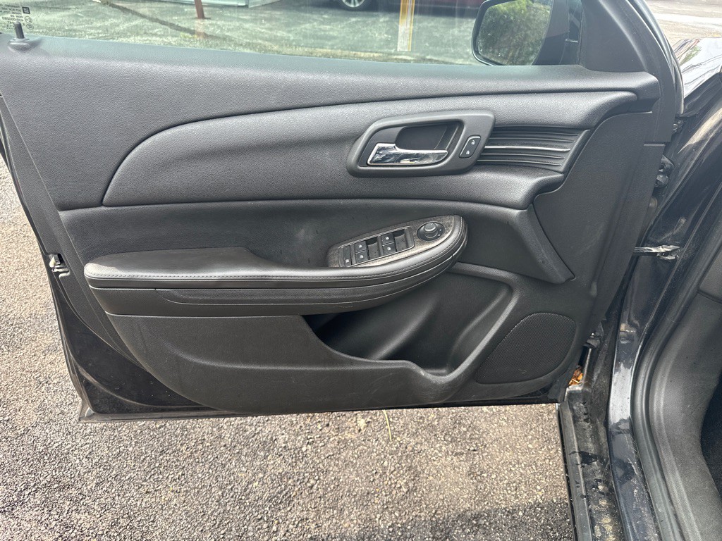 2015 Chevrolet Malibu Image 5