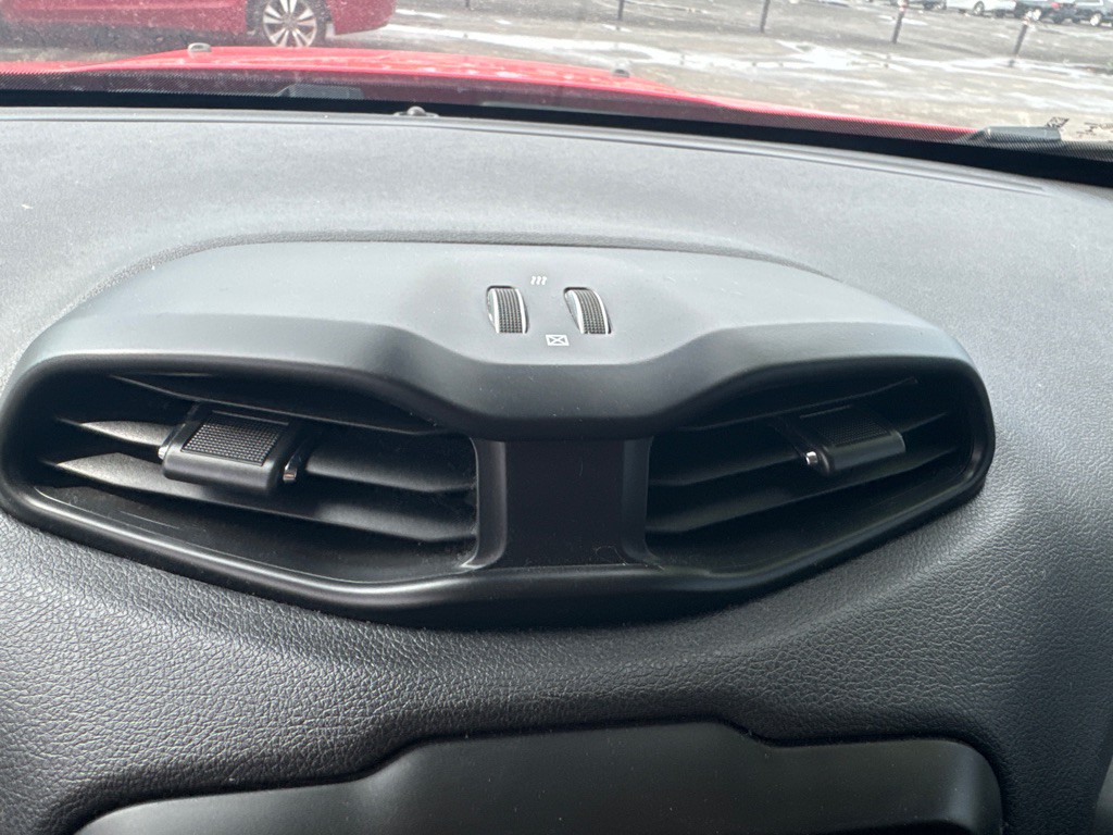 2018 Jeep Renegade Image 13