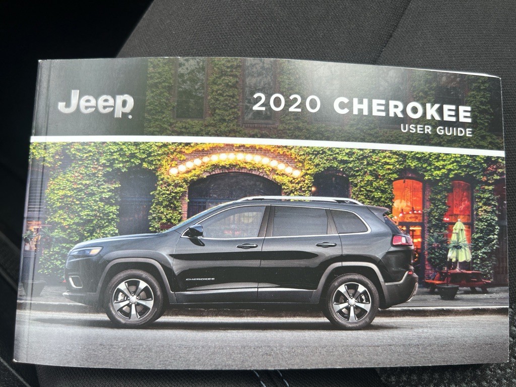 2020 Jeep Cherokee Image 24