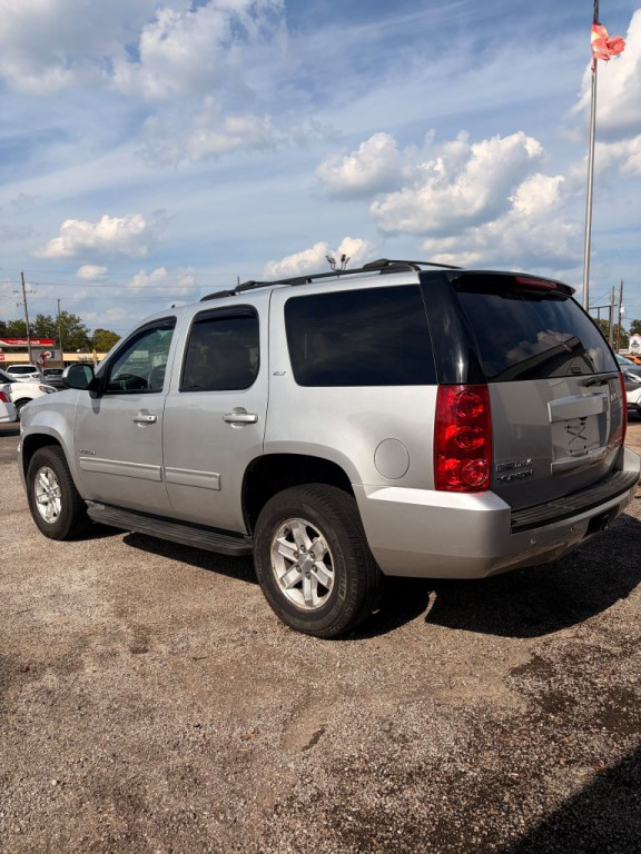 2012 GMC Yukon Image 2