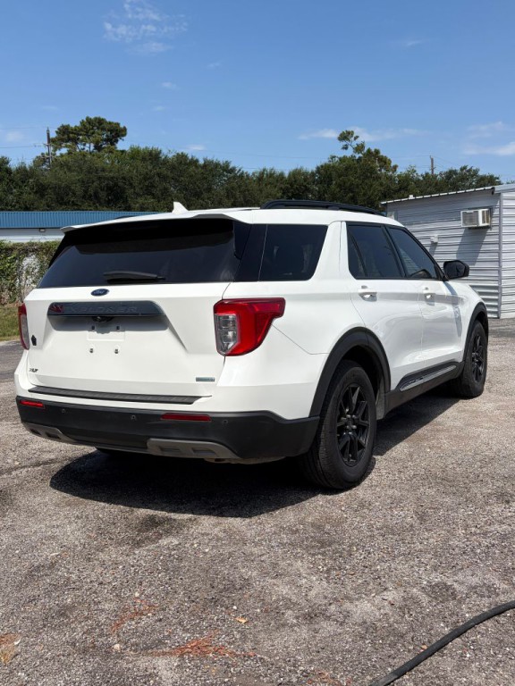 2020 Ford Explorer Image 3
