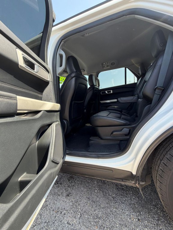 2020 Ford Explorer Image 9