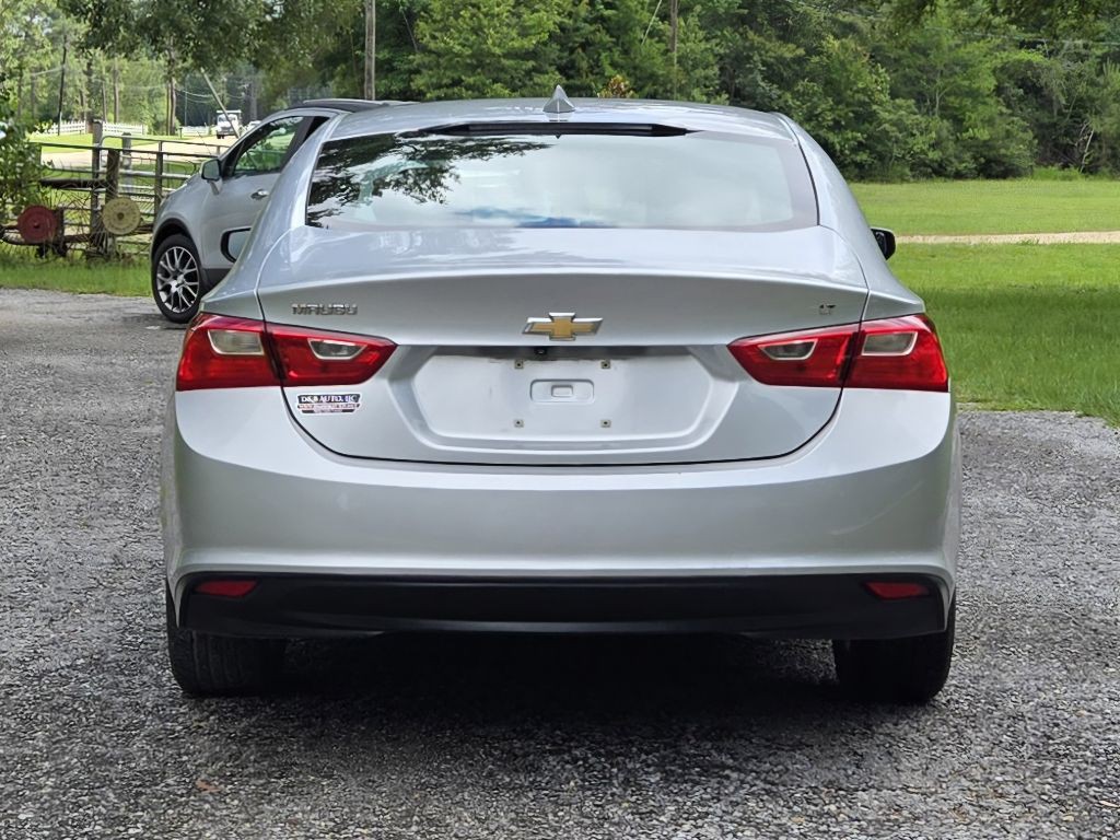 2018 Chevrolet Malibu Image 3