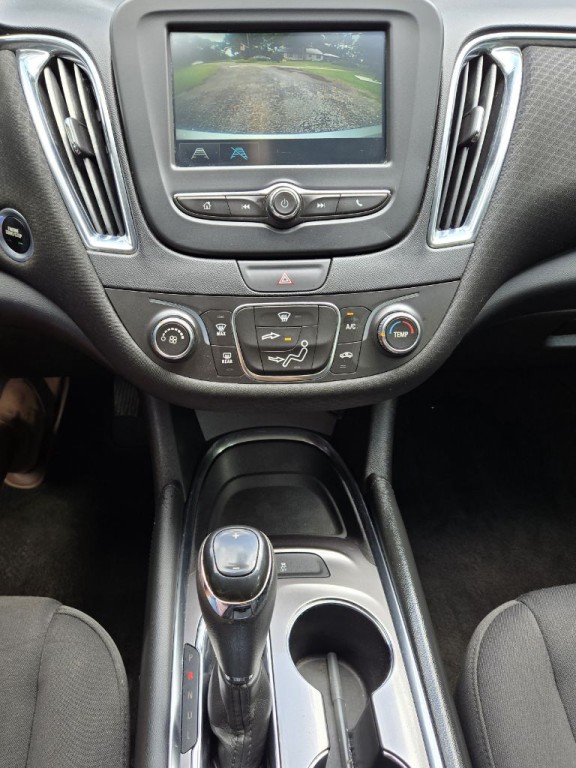 2018 Chevrolet Malibu Image 10