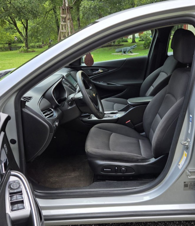 2018 Chevrolet Malibu Image 12