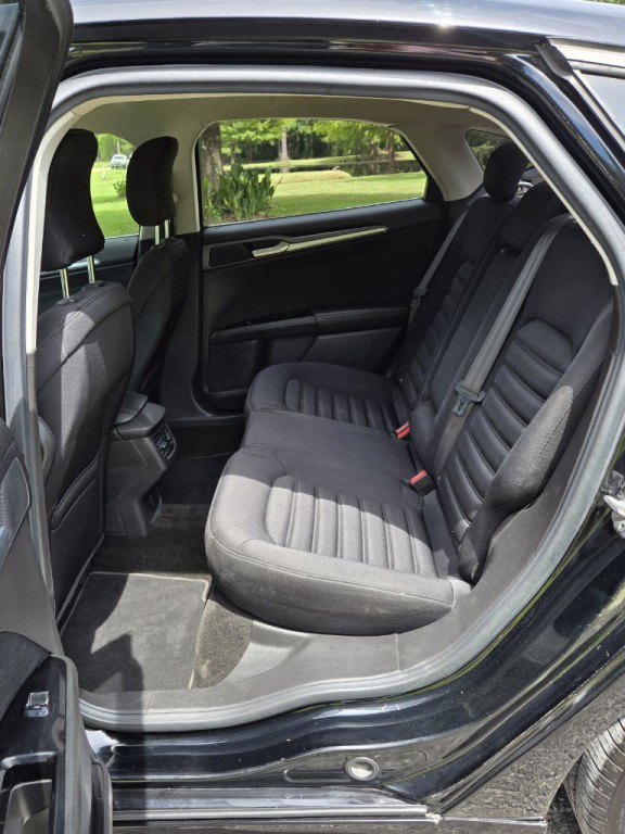 2016 Ford Fusion Image 10