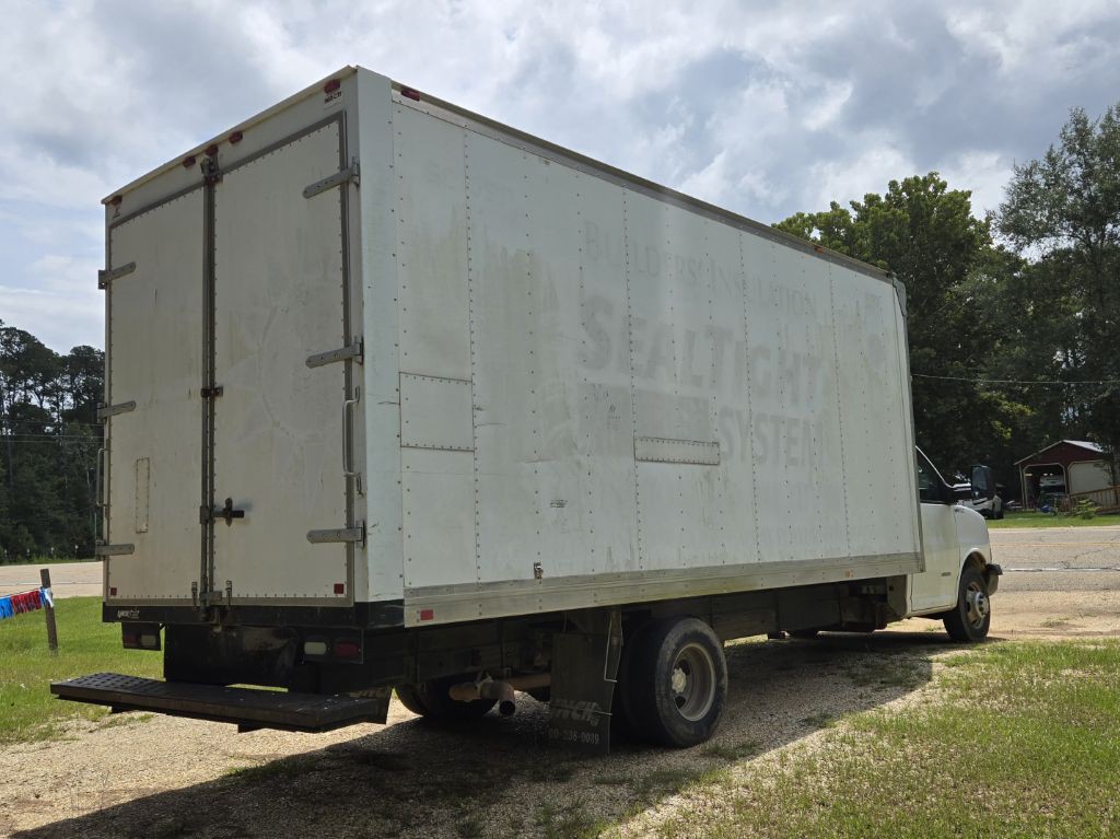 2014 Chevrolet Express Image 6