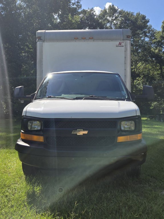2014 Chevrolet Express Image 10