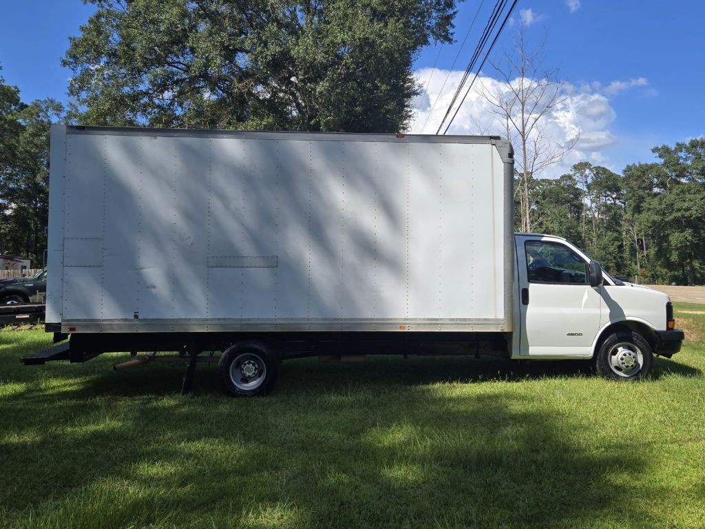 2014 Chevrolet Express Image 13