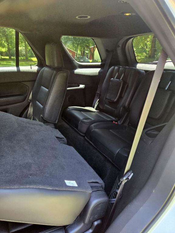 2015 Ford Explorer Image 11