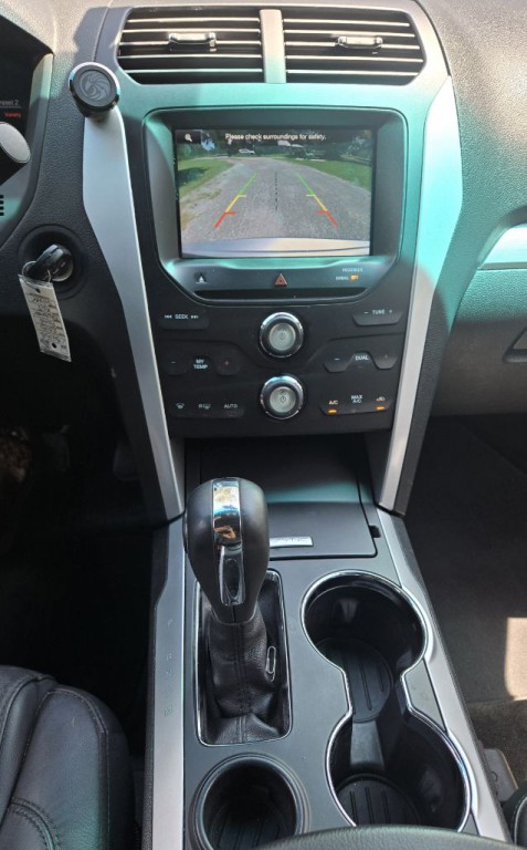 2015 Ford Explorer Image 13