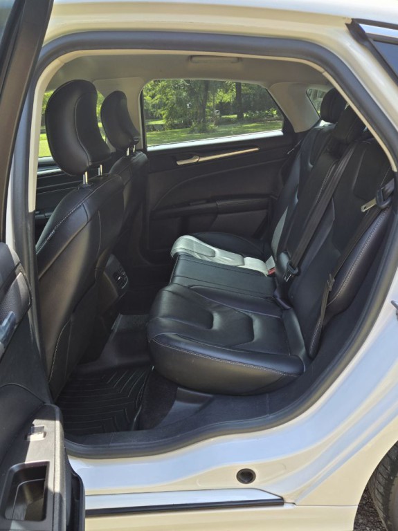 2017 Ford Fusion Image 11