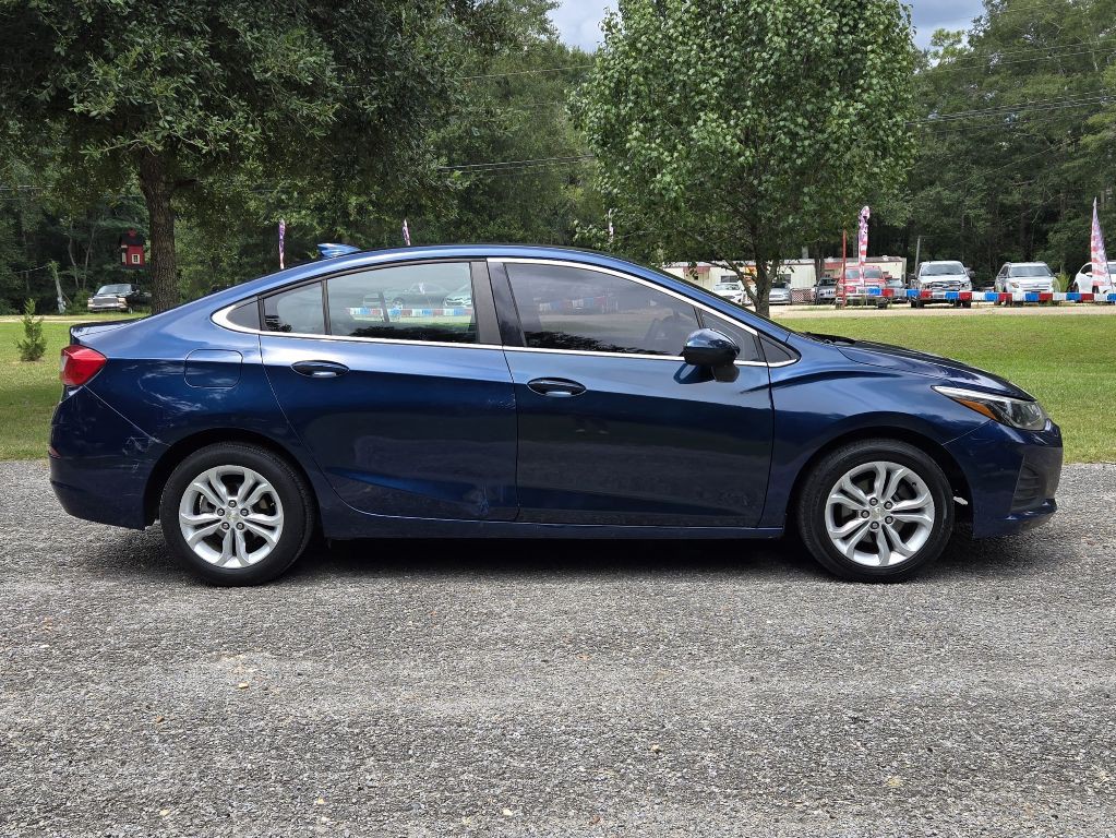 2019 Chevrolet Cruze Image 4