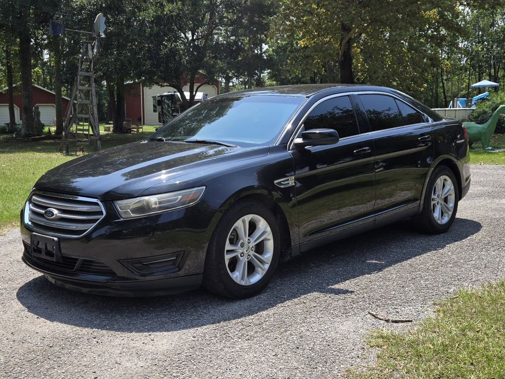 2015 Ford Taurus Image 1