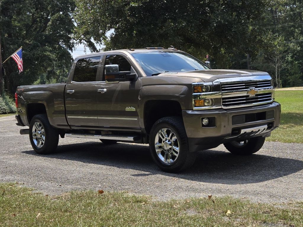 2015 Chevrolet Silverado 1500 Image 2