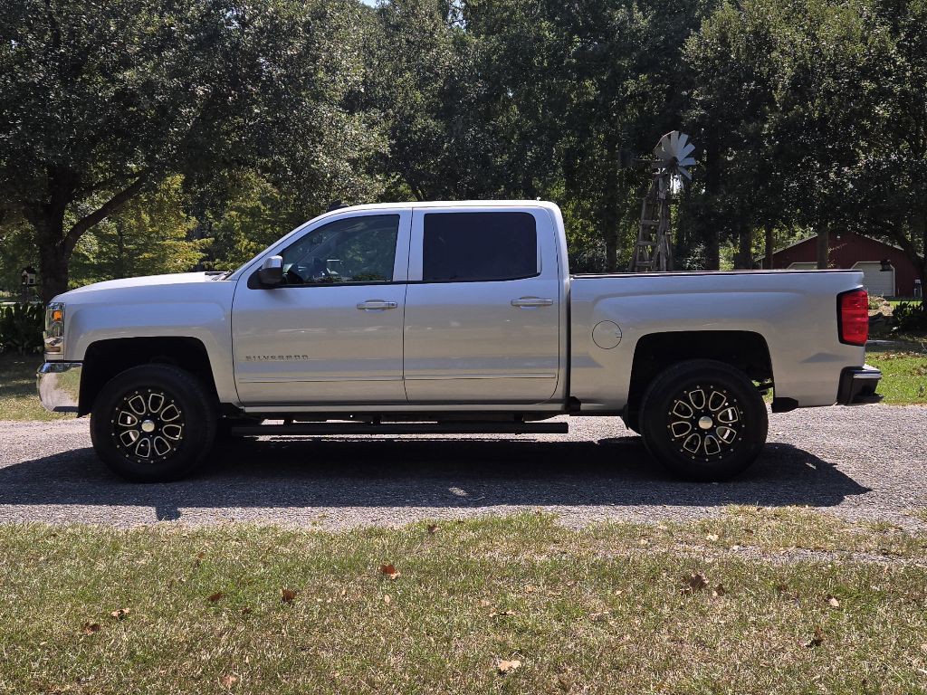 2017 Chevrolet Silverado 1500 Image 3