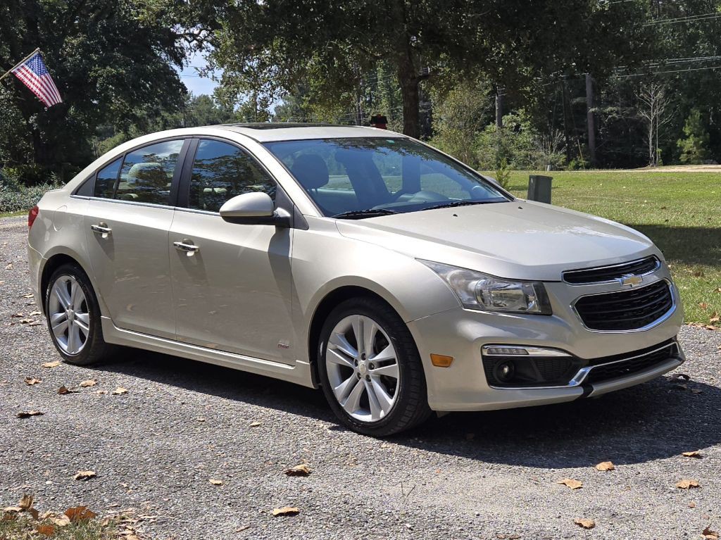 2016 Chevrolet Cruze Image 3