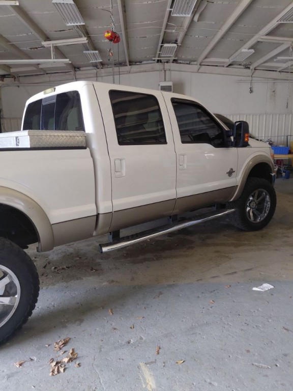 2011 Ford F-250 Image 7