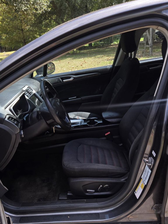 2016 Ford Fusion Image 10