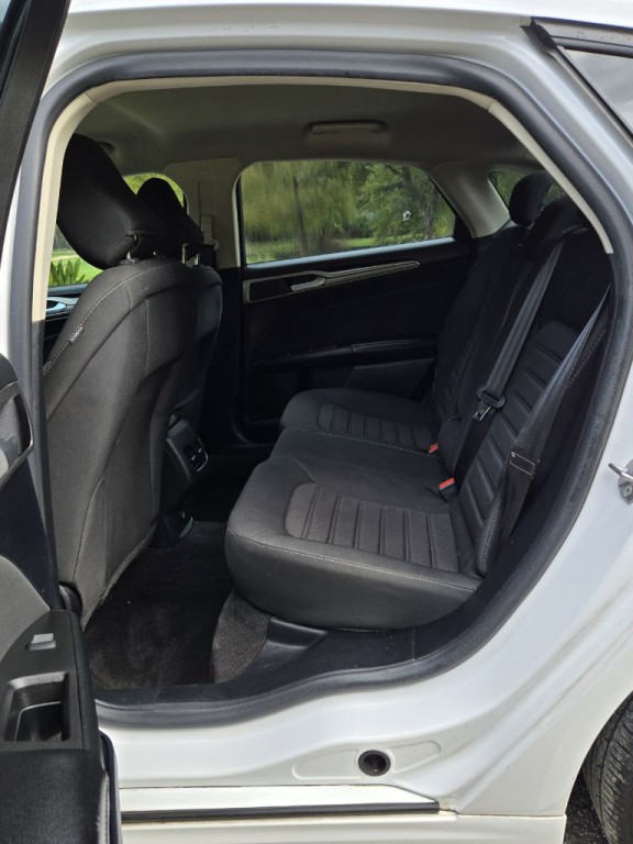 2020 Ford Fusion Image 9