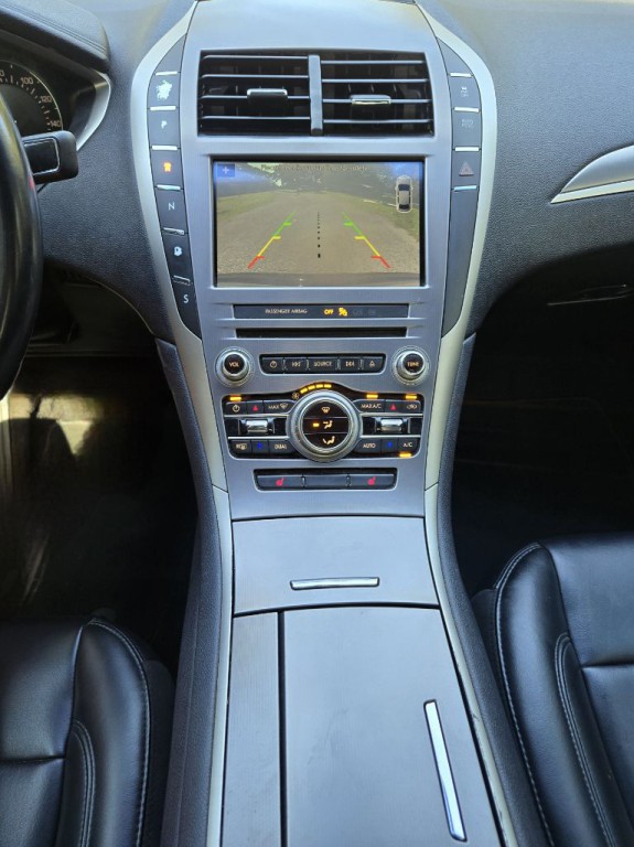 2017 Lincoln MKZ Image 13