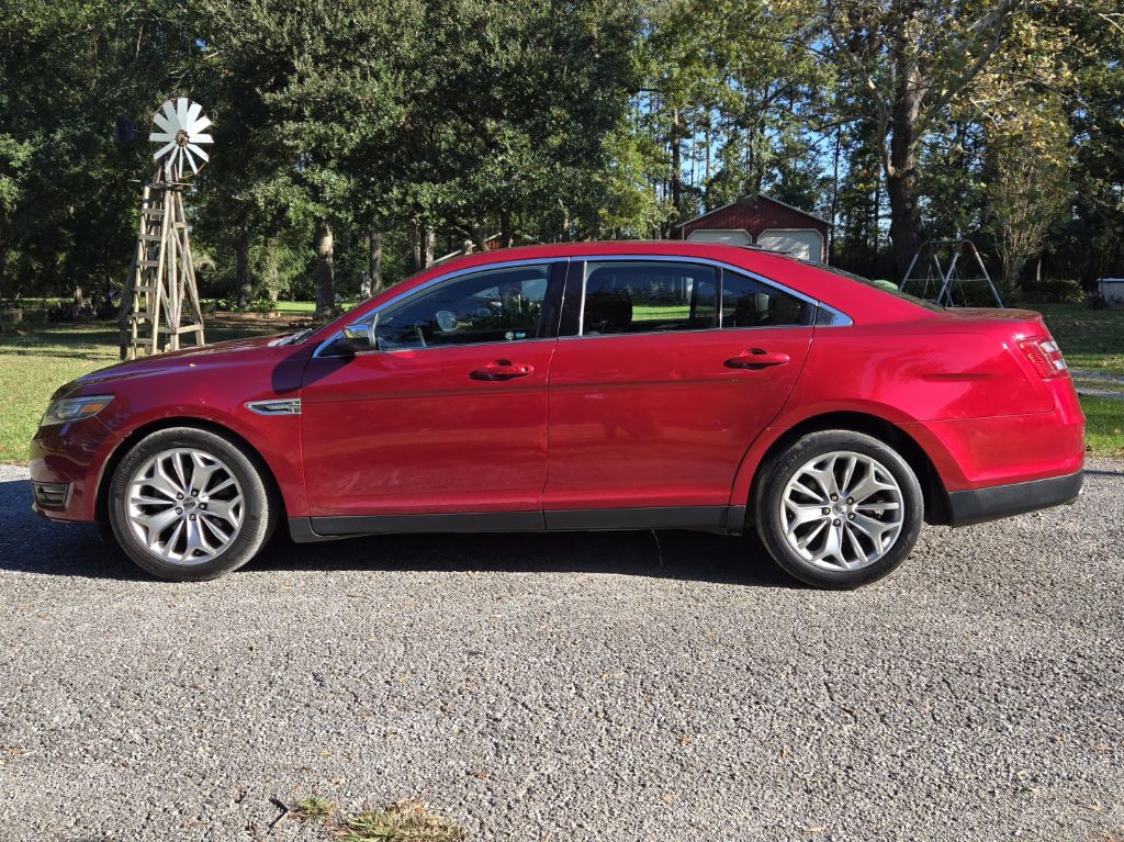 2015 Ford Taurus Image 2