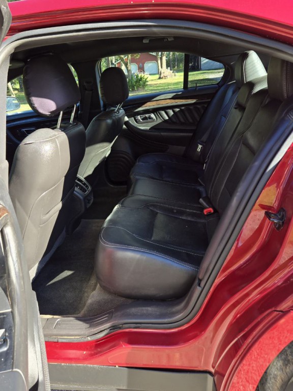 2015 Ford Taurus Image 9