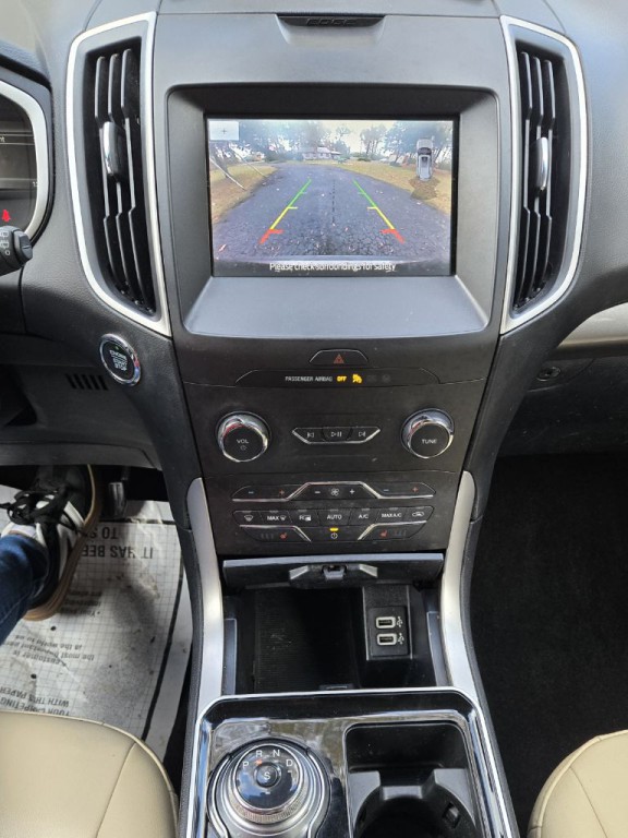 2020 Ford Edge Image 12