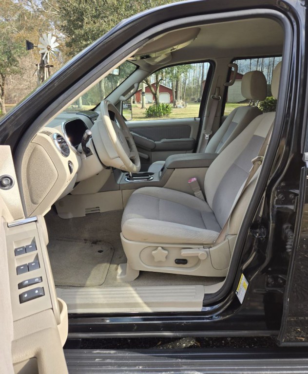 2007 Ford Explorer Image 11