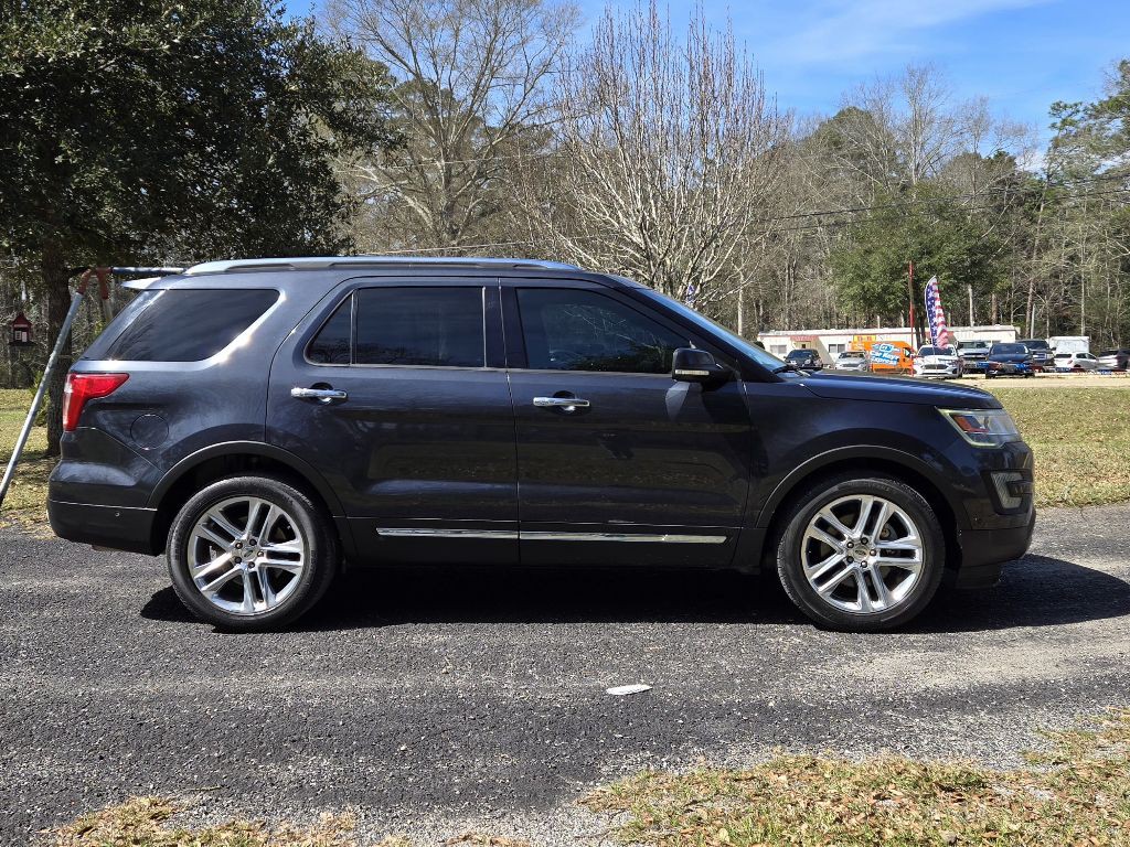 2017 Ford Explorer Image 2