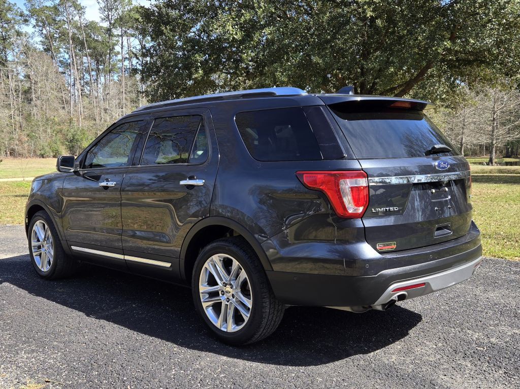 2017 Ford Explorer Image 8