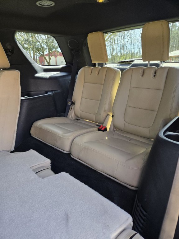 2017 Ford Explorer Image 11