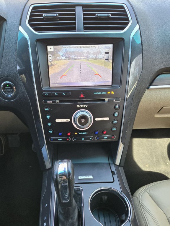 2017 Ford Explorer Image 13