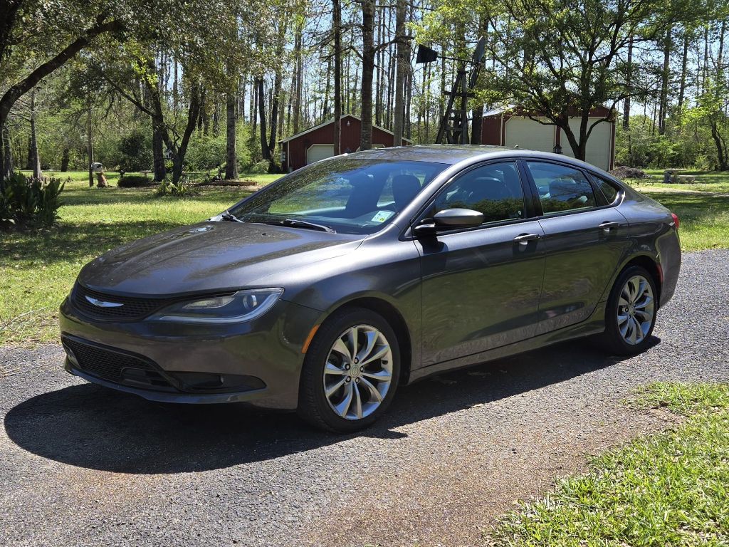 2015 Chrysler 200 Image 1