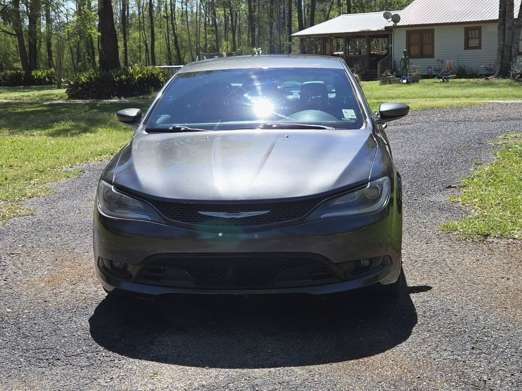 2015 Chrysler 200 Image 2