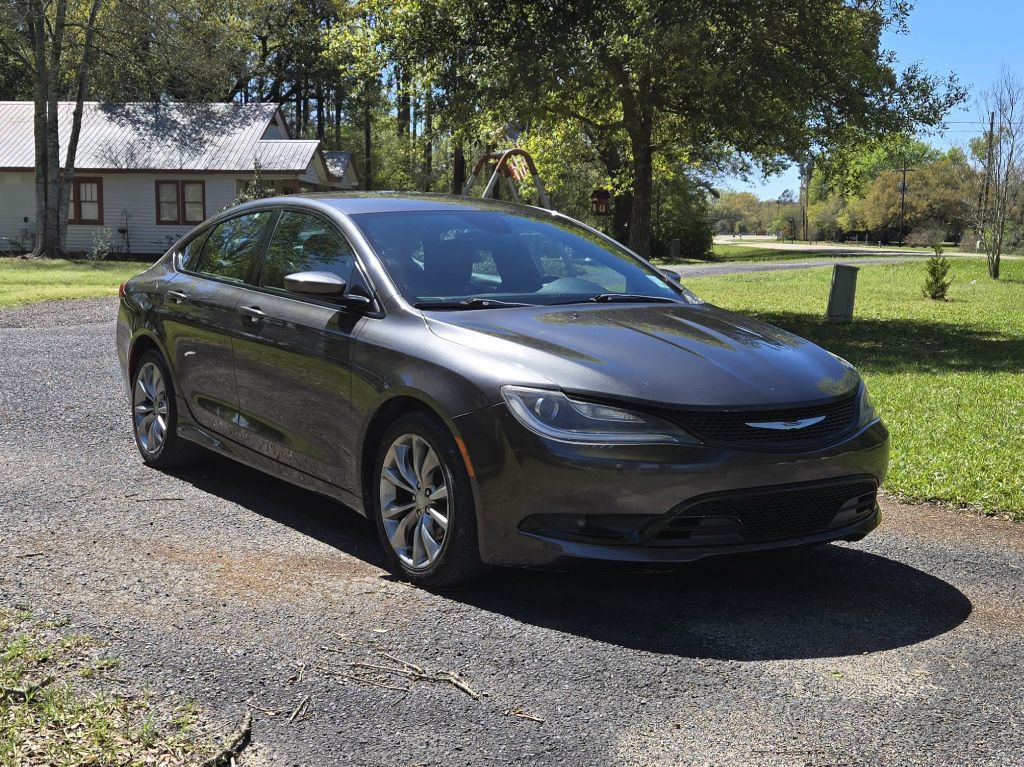2015 Chrysler 200 Image 3