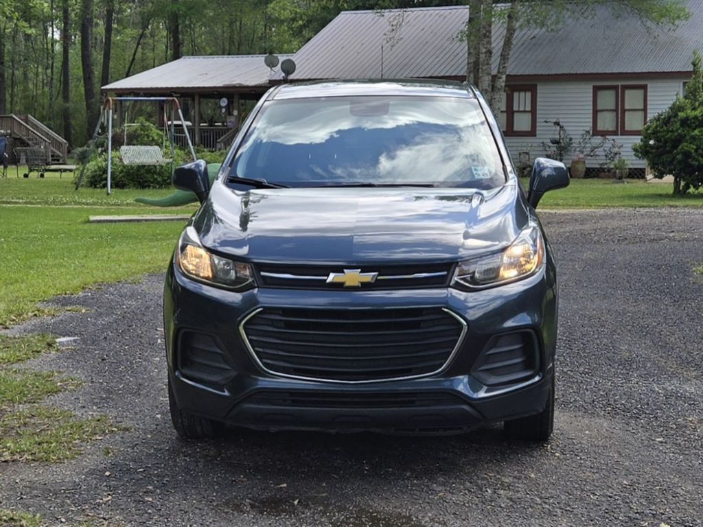 2022 Chevrolet Trax Image 2