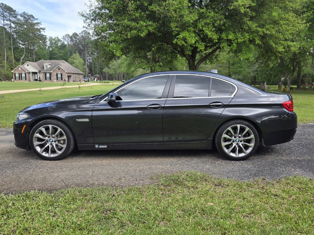2016 BMW 5 Series Image 8