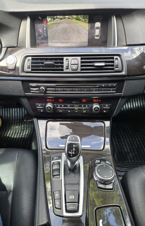 2016 BMW 5 Series Image 12