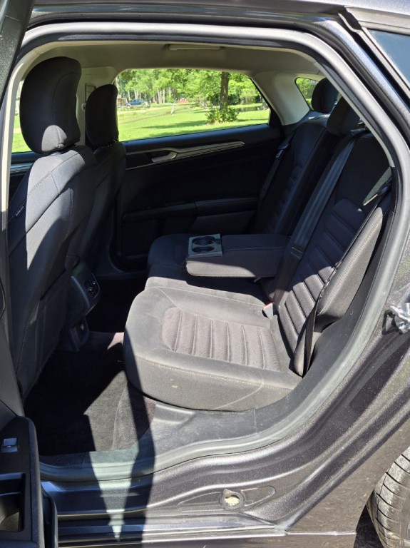 2017 Ford Fusion Image 10