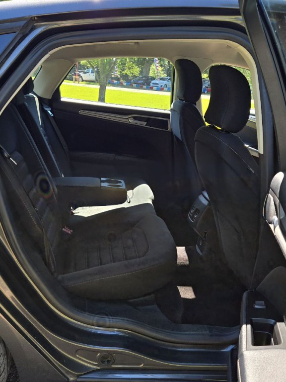 2017 Ford Fusion Image 13