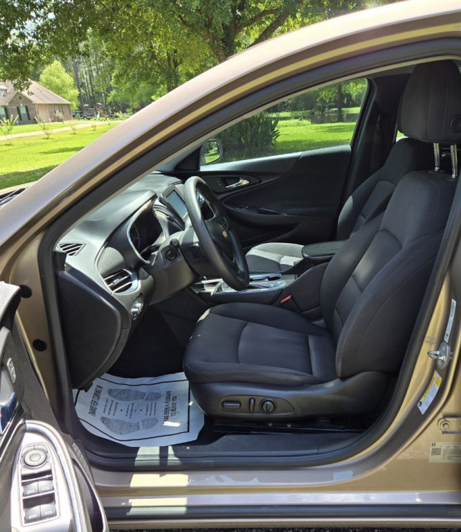 2018 Chevrolet Malibu Image 12