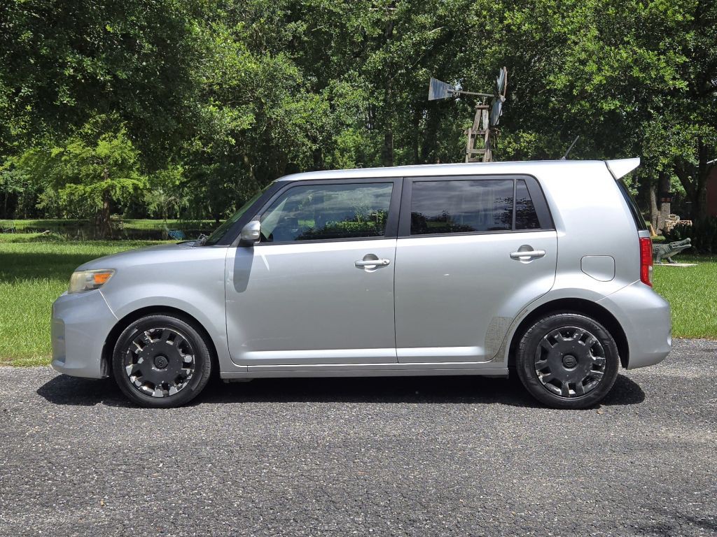 2015 Scion xB Image 8