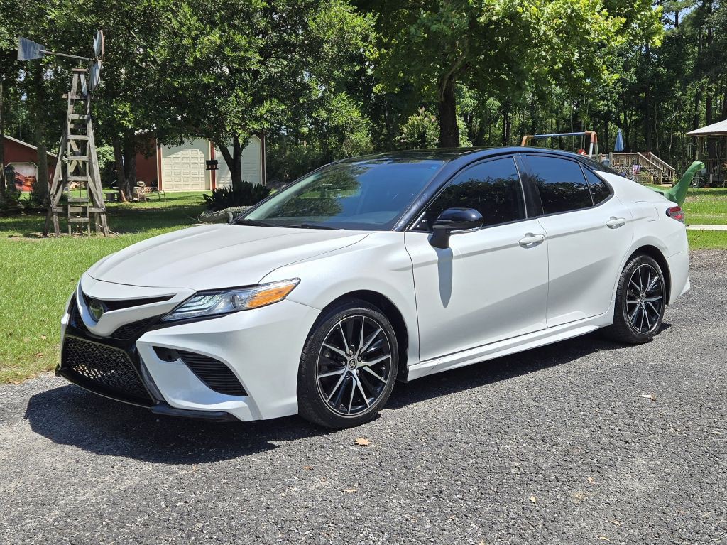 2019 Toyota Camry Image 3