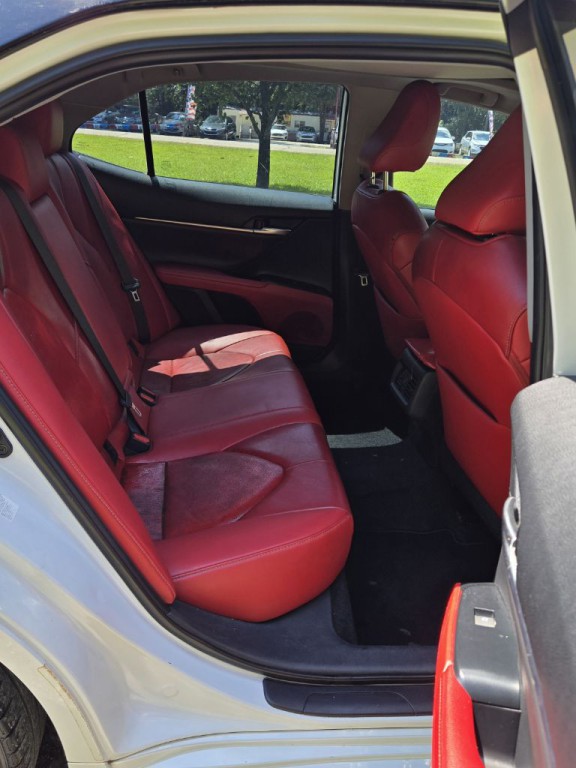 2019 Toyota Camry Image 12
