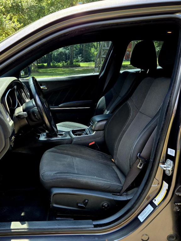 2016 Dodge Charger Image 11